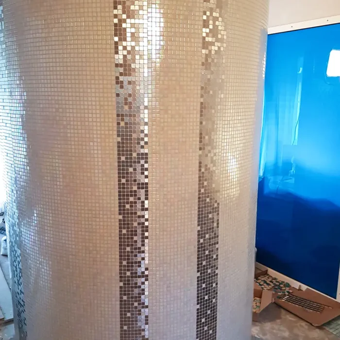Mosaik Fliesenverlegung bei einer Runddusche in Scheeßel – Udo Hübner