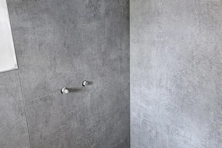 XXL Wandfliesen in Natursteinoptik Badezimmer Neubau in Rotenburg-Wümme vom Fliesenlegermeister Udo Hübner